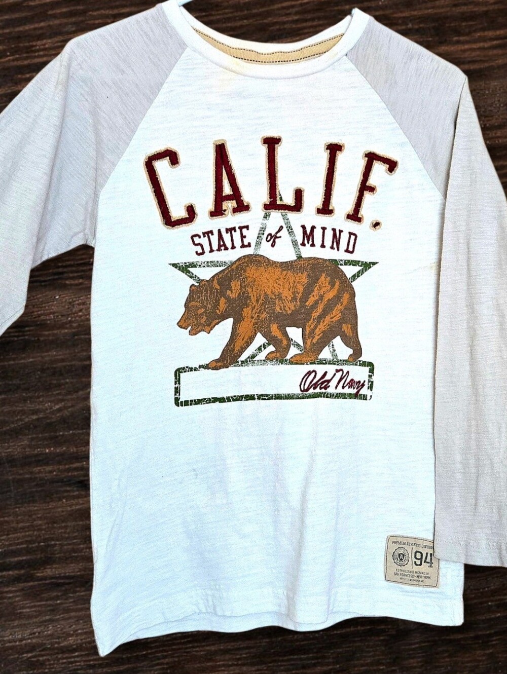 Old Navy Premium T-shirt Embroidered CALIF. State Of Mind Bear & 94 Patch Sz  L